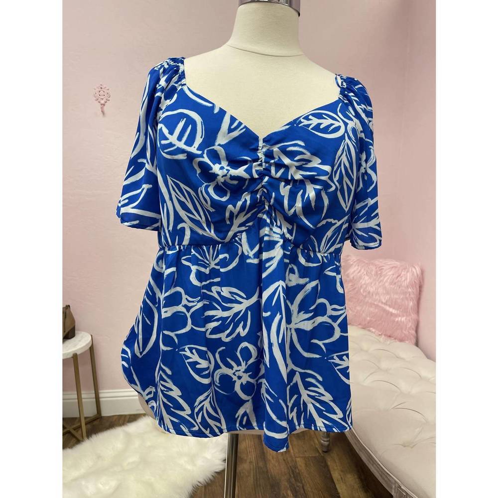 NEW SKIES ARE BLUE plus size square neck print in blue white